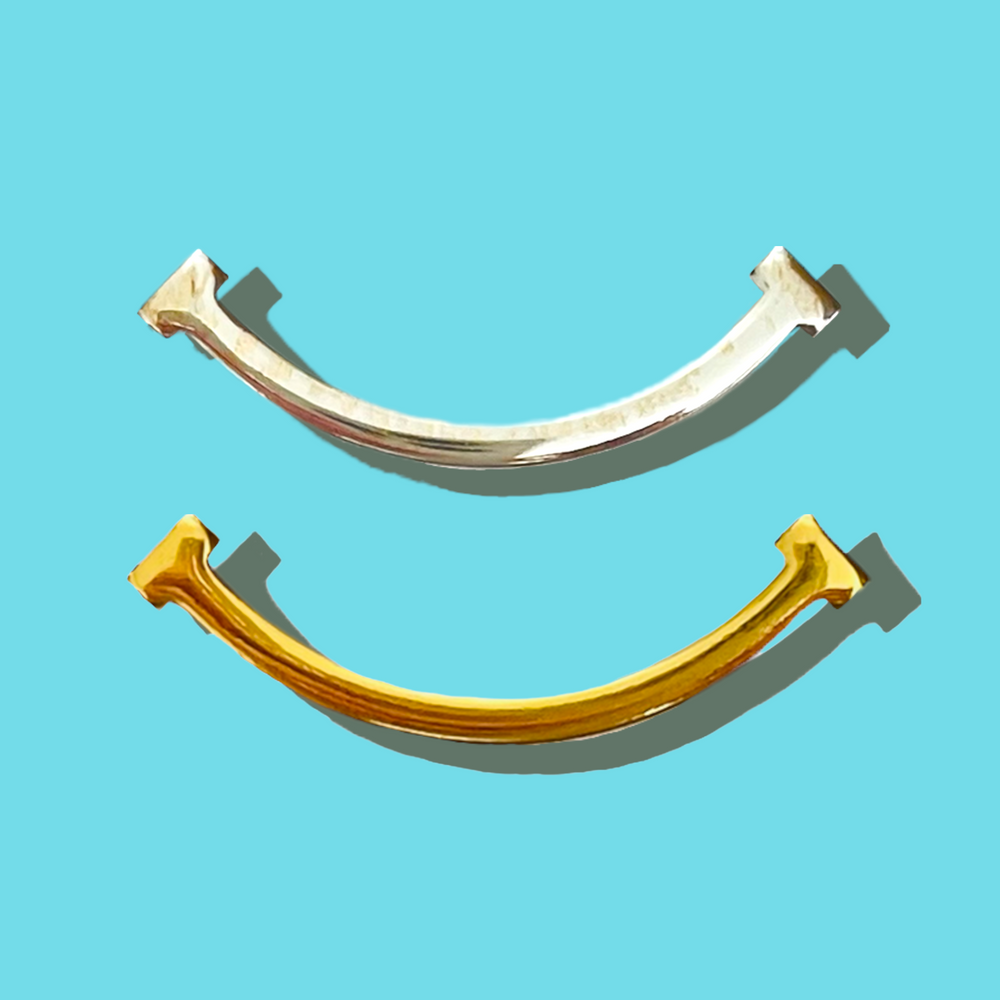 Specialty Pin - Curved Smile