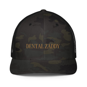 Closed-back trucker cap