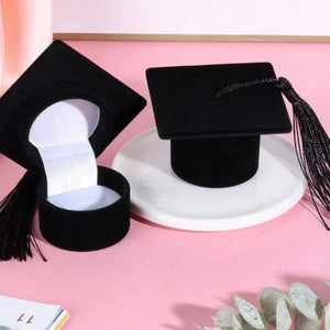 Gift Wrapping - Graduation Cap