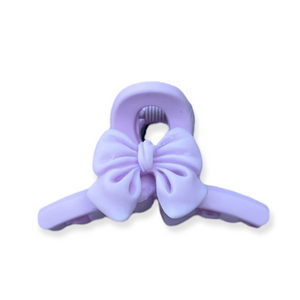 
            
                Load image into Gallery viewer, Lilac mini bow hair clip
            
        