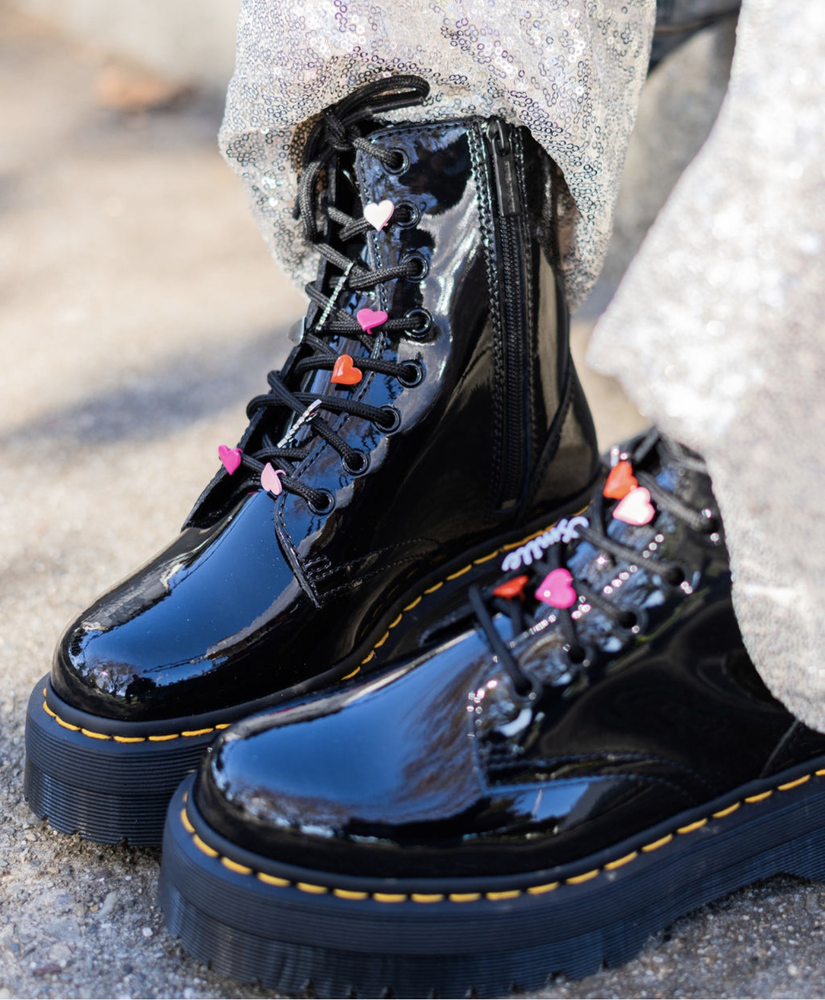 Dr martens molly rainbow deals