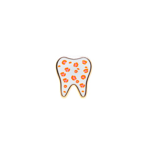 Specialty Tooth Pin - White Leopard
